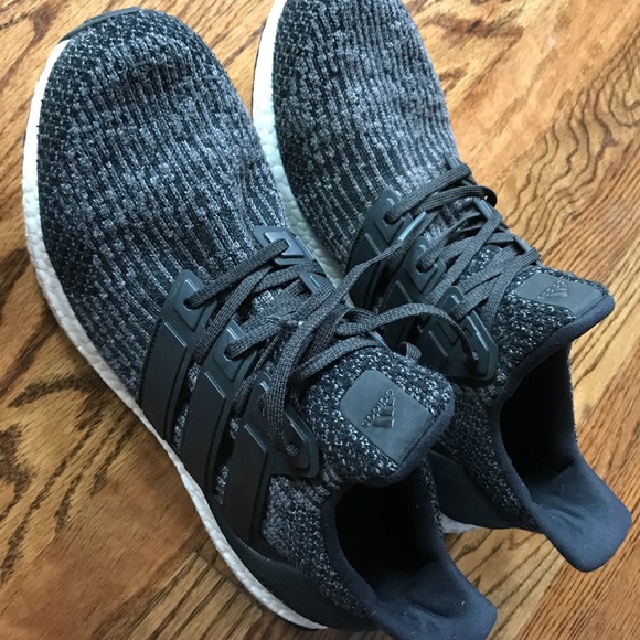 Ultra Boost 3.0 Core Black 10.5 - Picture 2 of 5